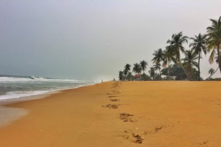function/uploads/cultural/Thalaiyaddy Beach.jpg